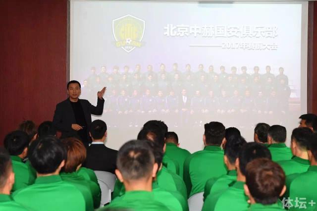 武道之人的内力，能让武者的感官更敏锐、肢体更强大，但它也无法脱离武者的身体。